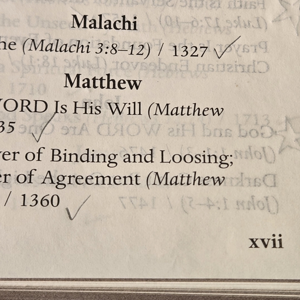 The Kenneth Copeland Word Of Faith Study Bible Modern English Version Leather - Picture 9 of 10